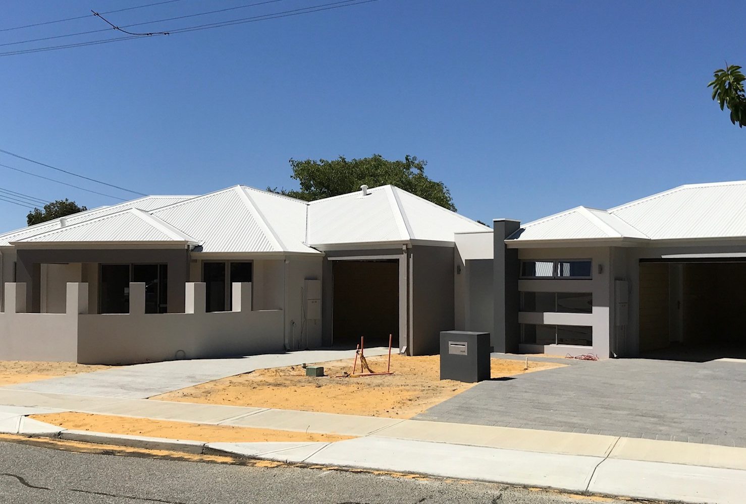 Triplex on an irregular shaped lot in Willagee